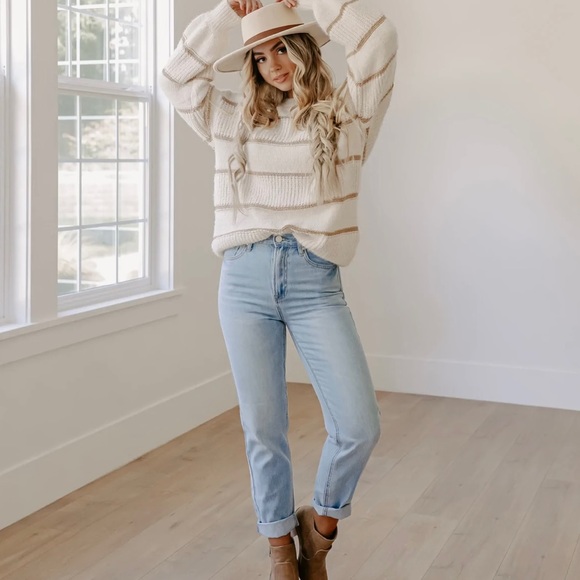 Hi-Rise girlfriend jeans 👖 - Picture 2 of 16